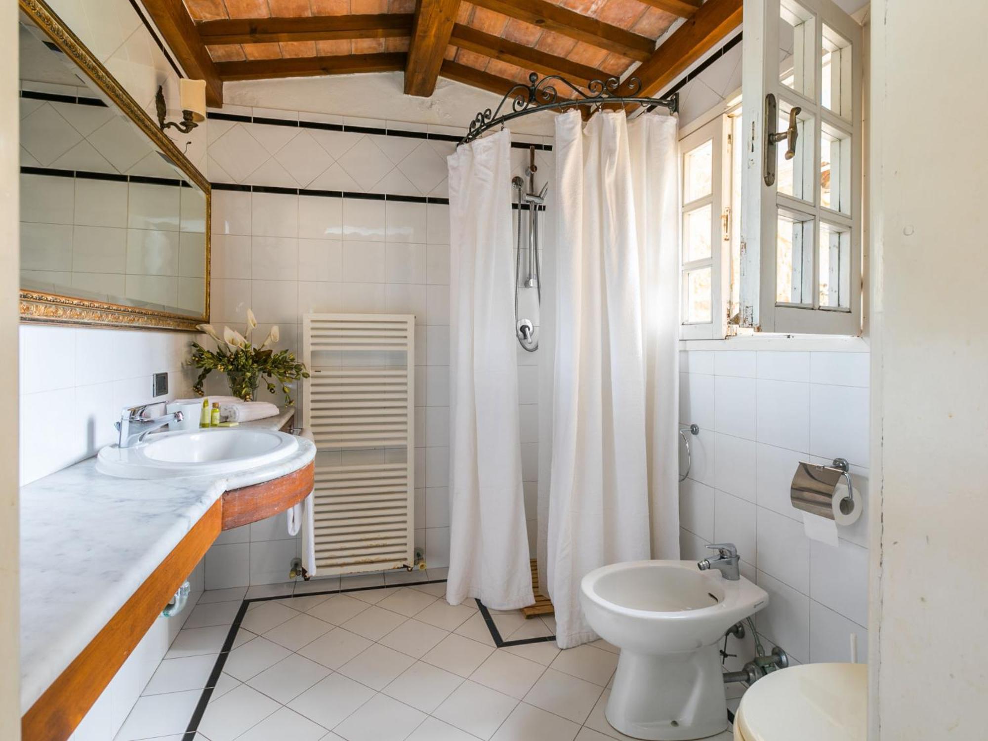 Lari Villa Il Belvedere By Interhome מראה חיצוני תמונה